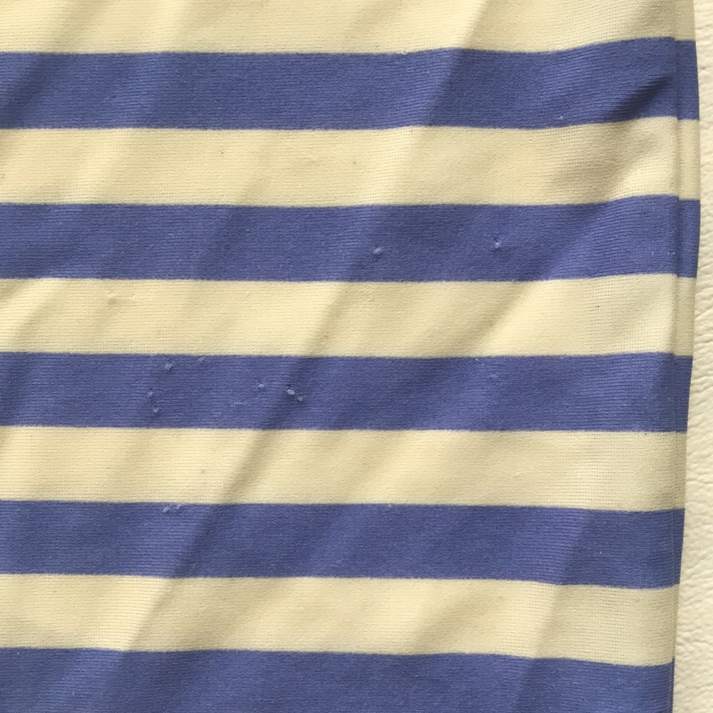 Mini Boden Rash Guard (size 4-5) - Picture 3 of 3